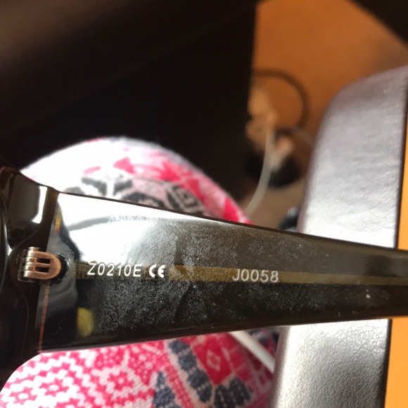 Louis Vuitton sunglasses - Picture 5 of 6